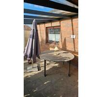 Gartentisch Sonnenschirm - 120,00&nbsp;EUR Miete, in Wilhelmshaven (PLZ: 26389) Aldenburg