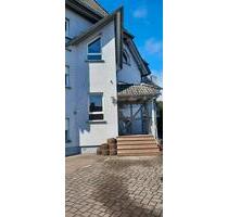 Helle 3-Zimmer-Wohnung, 81 qm² mit Balkon - Hundsangen