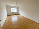 Foto - Helles, unmöbliertes Zimmer in 2er WOHNGEMEINSCHAFT