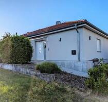 BungalowHaus in ruhiger Lage am Ortsrand - Hettstadt