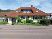 Foto - Repräsentatives Wohnhaus mit idyllischem Garten