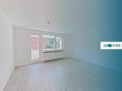 Foto - FRISCH RENOVIERT: Helle 2-Zimmer-Wohnung mit großem BALKON und modernem Wannenbad