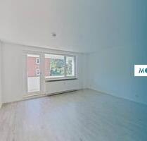 FRISCH RENOVIERT: Helle 2-Zimmer-Wohnung mit großem BALKON und modernem Wannenbad - Leer (Ostfriesland)