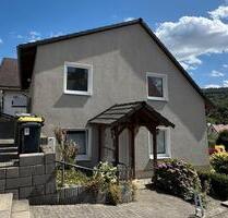 Zweifamilienhaus zur Eigennutzung oder Kapitalanlage - Helsa