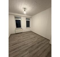 Helle 2-Zimmer-Wohnung mit Balkon in Bremerhaven - ca. 65qm - Geflüchtete & Amt willkommen!