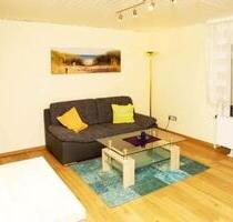 Gepflegte kleine 2-ZW komplett möbliert, nur an Wochenendpendler - Aidlingen