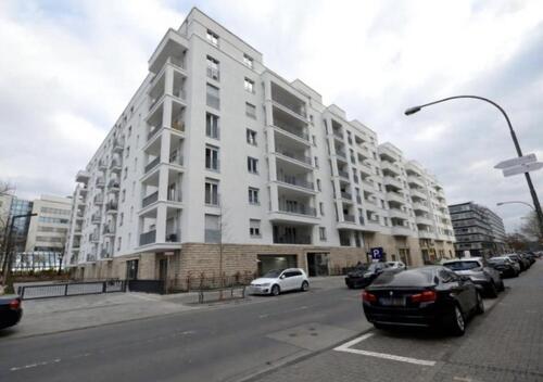 Foto - Stilvoll möblierte, moderne 3-Zimmer-Wohnung mit BalkonParkplatz