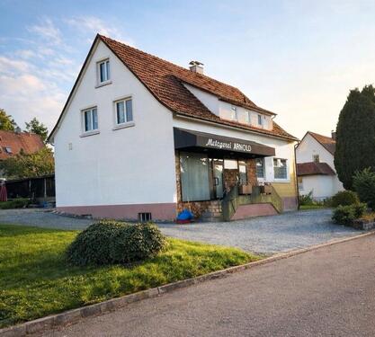 Foto - Vielseitiges Wohnhaus mit Ladefläche derzeit im Umbau