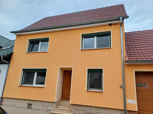 Foto - Familienhaus mit schönem Garten