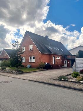 Foto - Großzügiges Mehrfamilienhaus mit 3 Wohneinheiten in ruhiger Lage