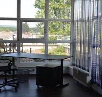 Gut ausgestattete Arbeitsplätze oder Einzelbüros in Friedrichsdorf - All-in-Miete