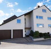 Helle und komplett renovierte 2-Zimmer-Wohnung mit ca. 50m² Sonnenterrasse - Leverkusen Bergisch Neukirchen