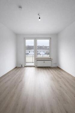 Foto - Renovierte - 3 Zimmer Wohnung mit Balkon!