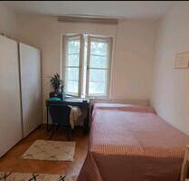 WG Zimmer ab sofort - 795,00&nbsp;EUR Kaltmiete, ca.&nbsp; 30,00&nbsp;m&sup2; in München (PLZ: 81675) Au-Haidhausen