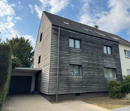 Foto - Gepflegte Doppelhaushälfte mit 3 Wohneinheiten