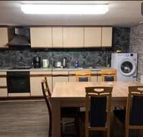140 M2 7 Zimmer zu vermieten - 1.800,00&nbsp;EUR Kaltmiete, ca.&nbsp; 140,00&nbsp;m&sup2; in Brakel (PLZ: 33034)