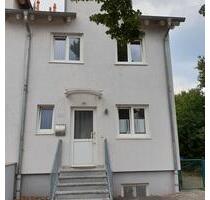 Attraktives 3-stöckiges Reihenendhaus in Groß-Umstadt – stadtnah