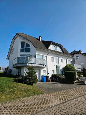 Foto - 3 Zimmer Wohnung mit neuer Küche, Balkon und Garten