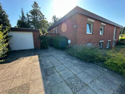 Foto - Großzügiger Flachdach-Bungalow zwischen Hamburg und Bargteheide