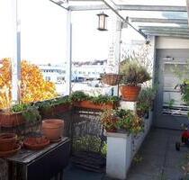 Helle 4 Zi.-DG Whg mit Gäste-WC, 2 Balkonen, Parkplatz, Keller - Braunschweig Lehndorf-Watenbüttel