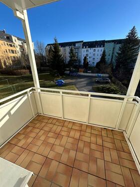 Foto - Gemütliche 2-Zimmer mit Balkon, Laminat und Wannenbad in ruhiger Lage