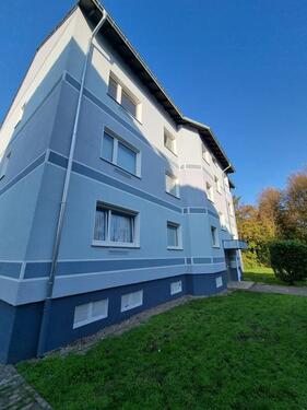 Foto - Verfügbar ab Mai 2026! Geräumige, moderne 3-Zimmer-Wohnung mit Balkon in familienfreundlicher Lage