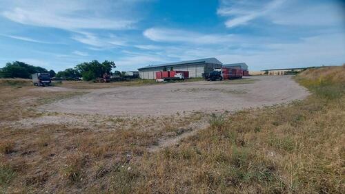 Foto - LKW Stellplätze - 75,00 EUR Miete,