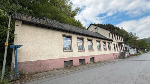Foto - Haus in Finnentrop - 64.999,00&nbsp;EUR Kaufpreis, ca.&nbsp; 413,00&nbsp;m&sup2;