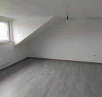schöne, neu renovierte Dachgeschosswohnung zu vermieten - Saarwellingen