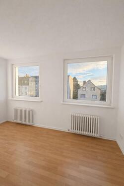 Foto - Erstbezug nach umfassender Sanierung - 3-Zimmer-Wohnung