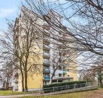 Modernisierte 3,5 Zimmer Wohnung mit 2 Balkonen, Einbauküche - Freiburg im Breisgau Haslach Modernisierte 3,5 Zimmer Wohnung mit 2 Balkonen, Einbauküche - Freiburg im Breisgau Haslach