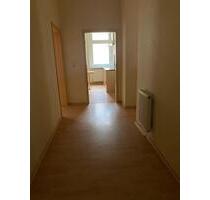 2-Raum-Wohnung in Tharandt, EBK, Balkon, Wannenbad, Garten