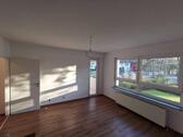Foto - Exklusive, renovierte 2-Zimmer-Hochparterre-Wohnung mit Balkon und EBK in Egelsbach