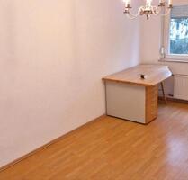 3 Zimmer Wohnung WG - 700,00&nbsp;EUR Kaltmiete, ca.&nbsp; 84,00&nbsp;m&sup2; in Lahr (Schwarzwald) (PLZ: 77933)