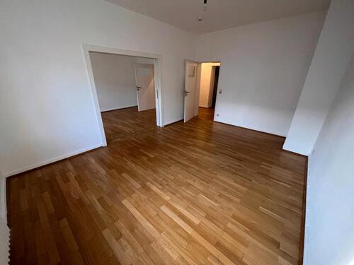 Foto - 20 Zimmer Etagenwohnung zur Miete in Frankfurt am Main