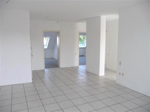 Foto - 3 Zimmer Dachgeschoßwohnung zur Miete in Niederaula