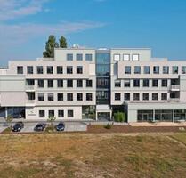 Büro am S-Bhf Adlershof - 4.830,00&nbsp;EUR Kaltmiete, ca.&nbsp; 17,50&nbsp;m&sup2; in Berlin (PLZ: 12489) Treptow-Köpenick