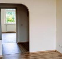 3 Zimmerwohnung – renoviert im 1.OG ca. 90 m² - Hof Altstadt