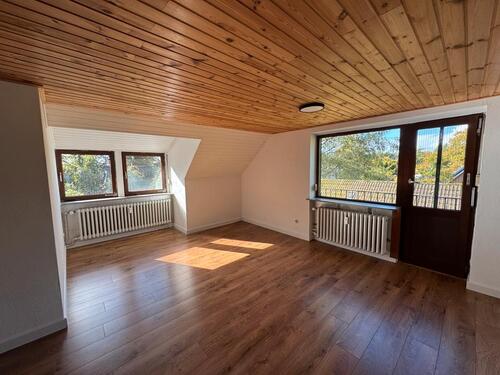 Foto - 2,5 Zimmer-DG-Wohnung zu vermieten