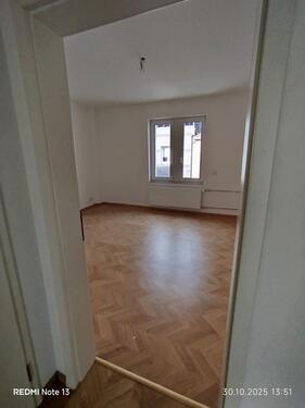 Foto - Vollsanierte 2,5-Zimmer-Wohnung in ruhiger Lage zu vermieten!