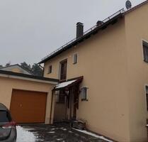 Einfamilienhaus in Roth mit großem Garten und Doppelgarage PRIVAT