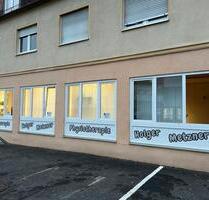3 Familienhaus mit Gewerbeeinheit in Amberg - Kümmersbruck