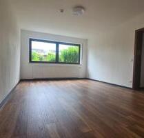 Frisch renovierte 45 m² Souterrain-Wohnung mit Gartenblick - Koblenz Bisholder