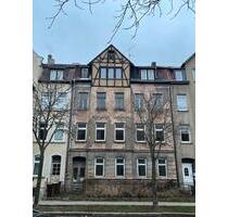 Wohnhaus 4-Wohngen mit je 4 Zimmer und Genehmigung 100% Afa - Naumburg (Saale)