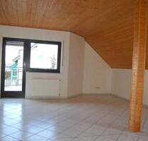frisch renovierte Dachgeschosswohnung 96 qm - Düngenheim