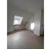 3 ZKB, 70 qm, helle gut geschnittene DG Wohnung, Stadtnähe - Pirmasens