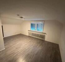 Zwei Zimmer Dachgeschosswohnung an - Sindelfingen