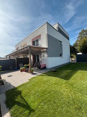 Foto - Reiheneckhaus mit 5,5 Zi., EBK, Keller & Großer Garten