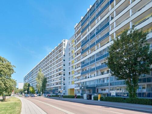 Foto - Modern & hell: Wohnung mit offener Wohnküche – Direkt einziehen in Halle‑Neustadt!