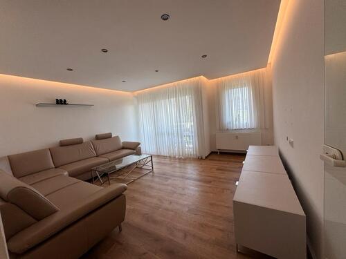 Foto - Hochwertig kernsaniert: 3-Zimmer Wohnung mit moderner Einbauküche